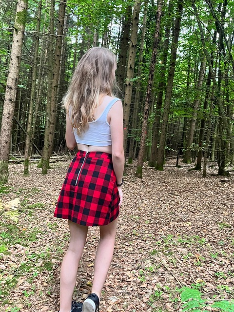 laricica99 (yourcandybox) free OnlyFans Leaked Pictures & Videos 

 picture 2