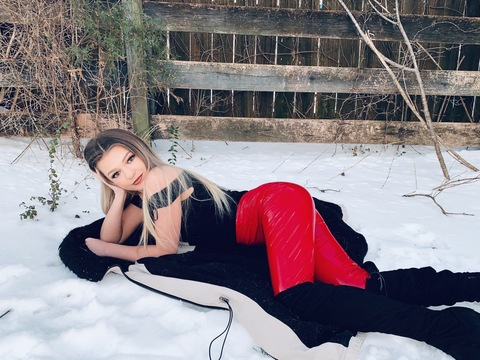 latexbunnybust (Bunny) free OnlyFans content 

 picture 2