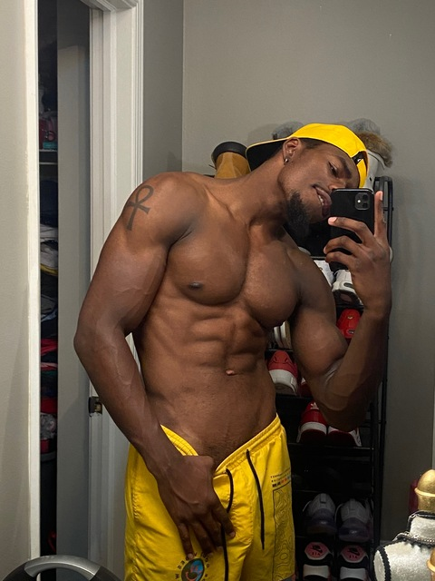 latrell18 OnlyFans Leaked Photos and Videos 

 picture 2