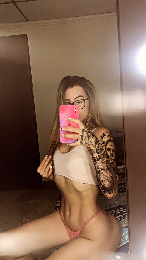 Get Free access to @laura_gomezc (Laura Gomez💋) Leaked OnlyFans 

 picture 2