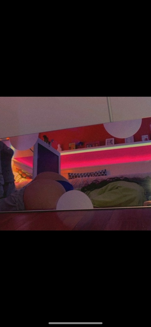 lauracorti OnlyFans Leaks (5 Photos and 0 Videos) 

 picture 2