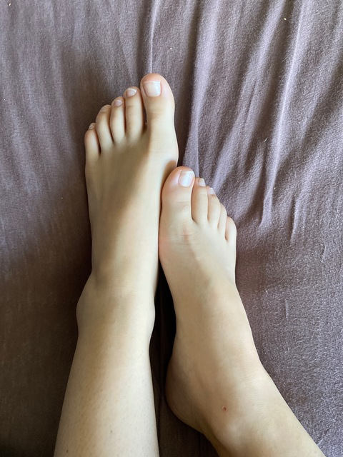 View lauralive OnlyFans content for free 

 picture 2