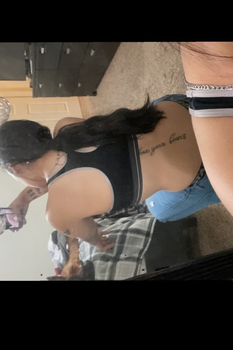 laurb13 (lauren bailey✨) OnlyFans Leaked Pictures and Videos 

 picture 2