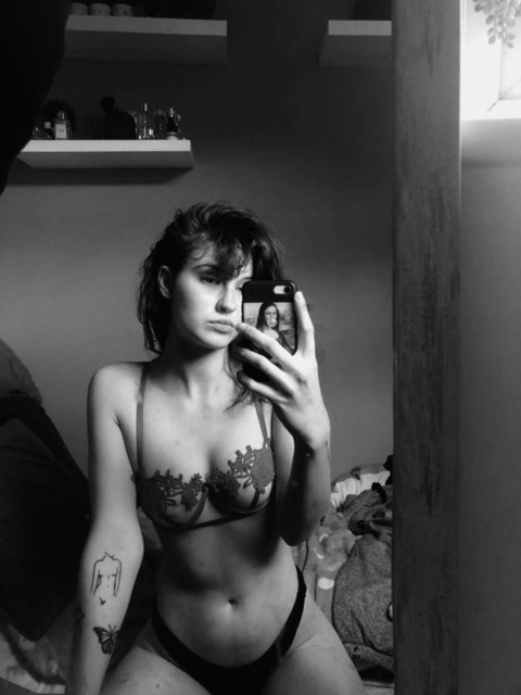 laurenrem OnlyFans Leaks (0 Photos and 0 Videos) 

 picture 2