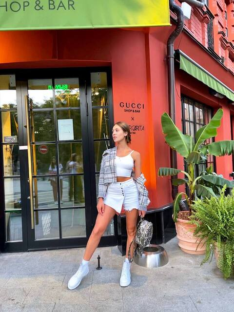 laurika OnlyFans Leaks 

 picture 2