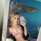 View laurynshelly (Laur🍒) OnlyFans 54 Photos and 19 Videos leaks 

 picture 1