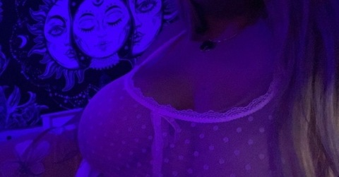 View lavender.chains OnlyFans videos and photos for free 

 picture 2