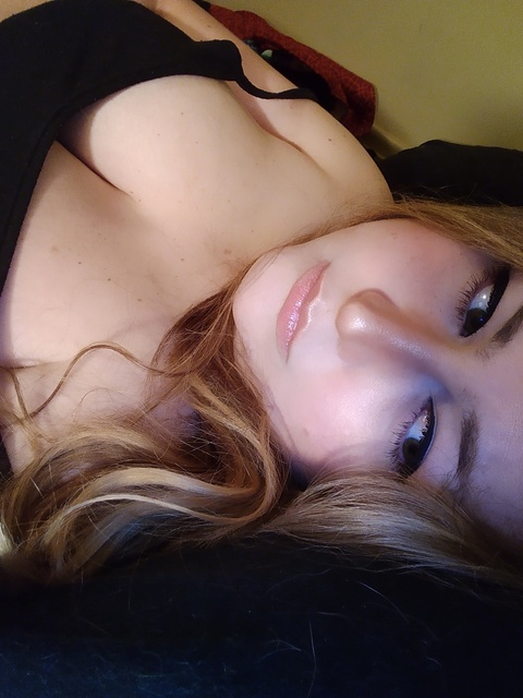 lavinniachase (LavinniaChase) free OnlyFans Leaked Videos and Pictures 

 picture 2