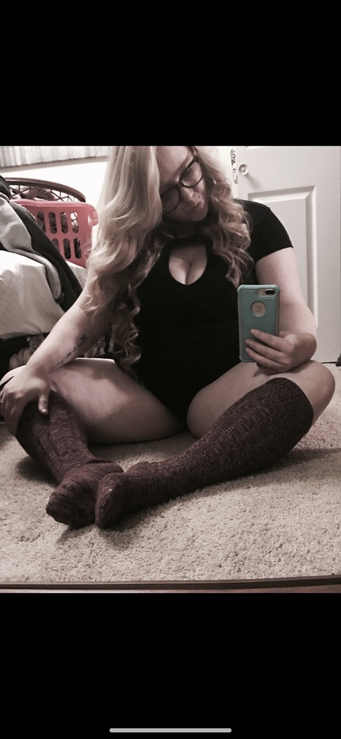 layla-rae (Layla) OnlyFans Leaks 

 picture 2