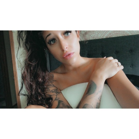 Onlyfans leaks layla.lynn74 

 picture 2