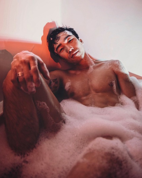 ldnb6352836783 (B) OnlyFans Leaked Videos and Pictures 

 picture 2
