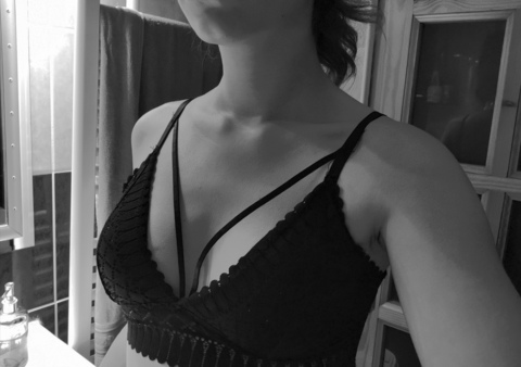 leahrussel OnlyFans Leaked (23 Photos and 0 Videos) 

 picture 2