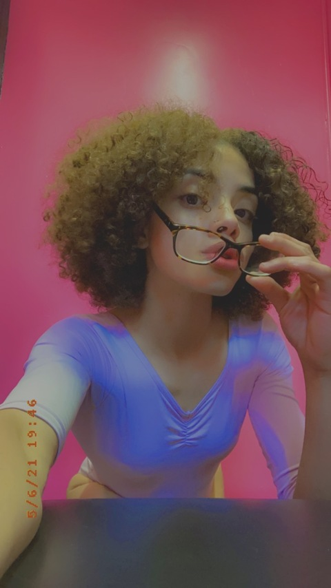 lee016 (S3xbunnie3000) OnlyFans Leaked Pictures and Videos 

 picture 2