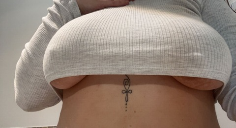 leebrit OnlyFans Leak 

 picture 2