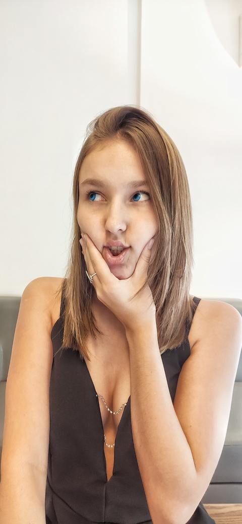 Download leiabrownfree OnlyFans content free 

 picture 2