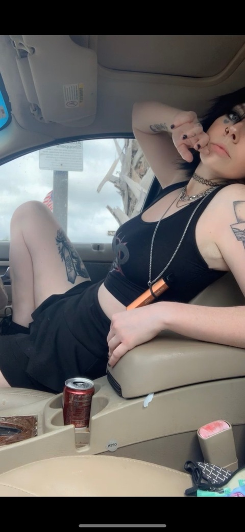 Onlyfans free content leighh_ 

 picture 2