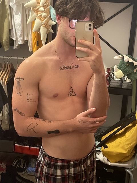 Onlyfans free leo_orsettino 

 picture 2