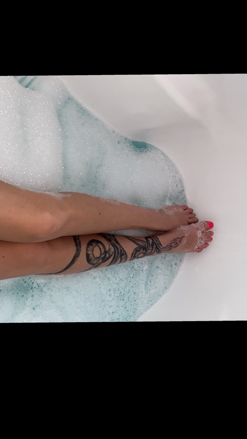 leonie_flessers (Leonie_flessers) OnlyFans Leaked Content 

 picture 2