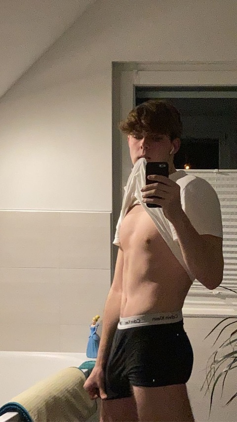 Onlyfans free content leonnx 

 picture 2