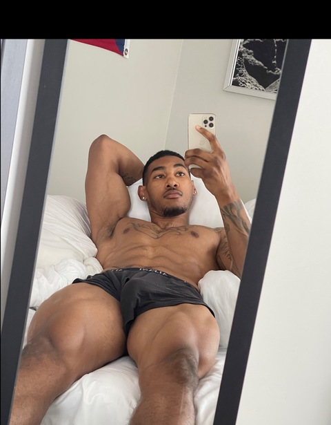 leotheli0nn OnlyFans Leaked Photos and Videos 

 picture 2