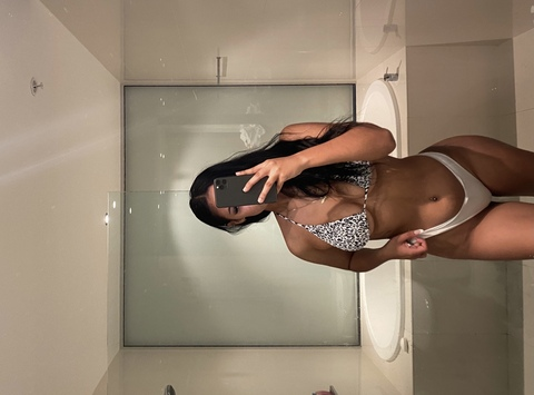 Onlyfans leak lerishaye 

 picture 2
