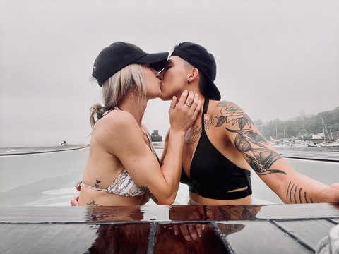 @lesbianhousewives leaked Onlyfans gallery free 

 picture 2