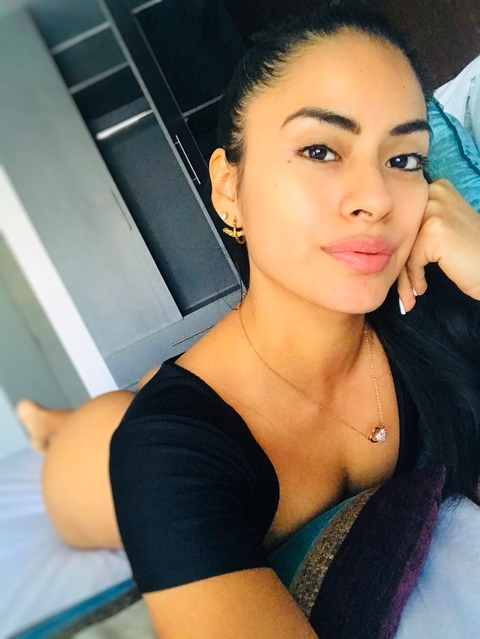 View lesliesot (Leslie Soto) OnlyFans 35 Photos and 3 Videos leaked 

 picture 2