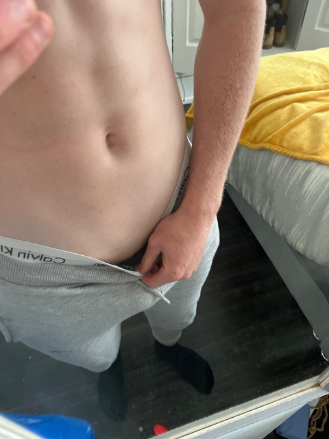 lewisclark472 OnlyFans Leak (4 Photos and 1 Videos) 

 picture 2