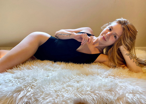 lexiepeterson OnlyFans Leaks 

 picture 2