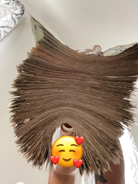 Onlyfans leak liaamour 

 picture 2