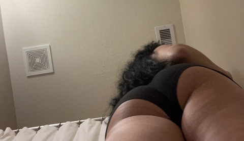 View Liah (liahv) OnlyFans 27 Photos and 7 Videos leaked 

 picture 2