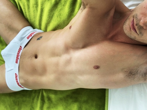 View Liam Arnolds (liamarnoldsxx) OnlyFans 88 Photos and 77 Videos leaked 

 picture 2