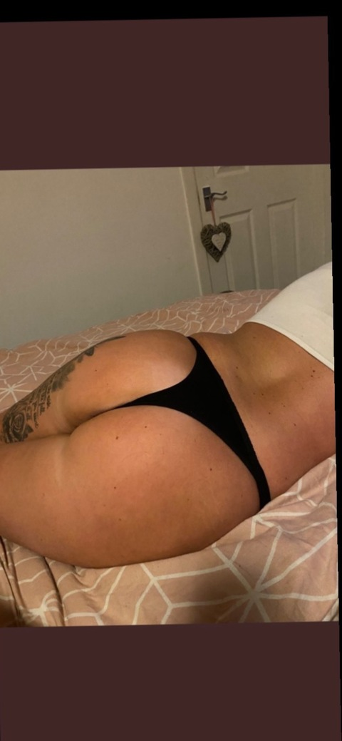 View lifeoflianne OnlyFans content for free 

 picture 2