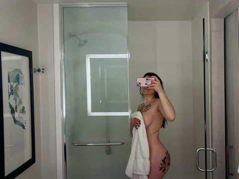 View 𝐥𝐢𝐥𝐚𝐡 𝐬𝐤𝐲 (lilahsky) OnlyFans 7 Photos and 0 Videos leaked 

 picture 2