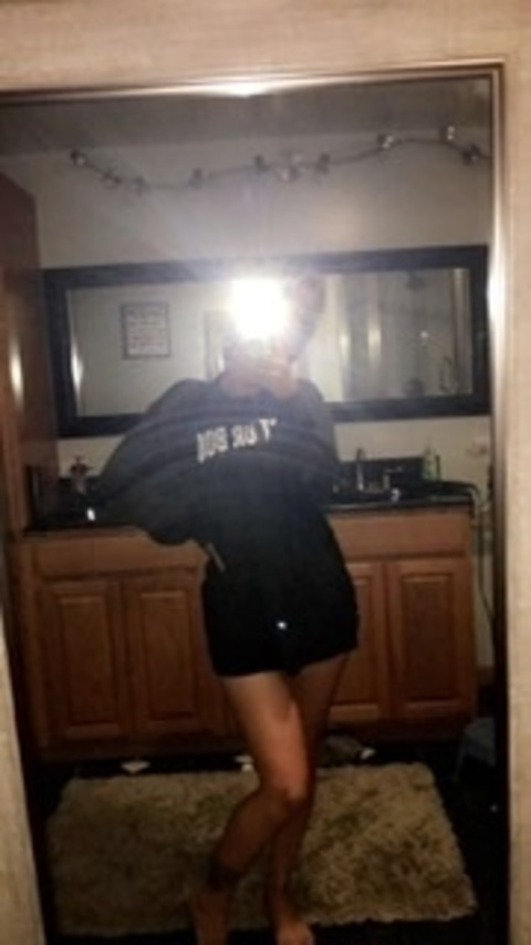 lilbaby085 (Mariah) OnlyFans content 

 picture 2