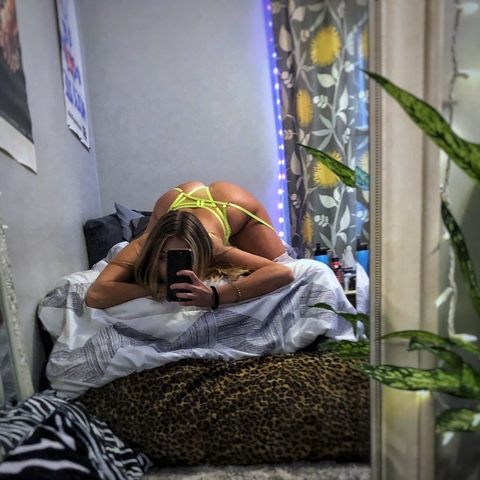 Download lilbabyy__ OnlyFans videos and photos for free 

 picture 2