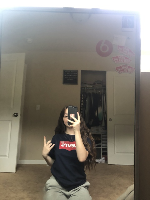 lilex (alexis) OnlyFans Leaked Content 

 picture 2