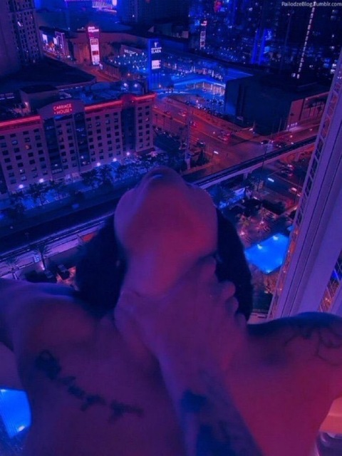 lilithslover2001 (Elvira) OnlyFans Leaks 

 picture 2