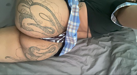 lillylowe1 (LillyLowe) OnlyFans Leaked Pictures and Videos 

 picture 2