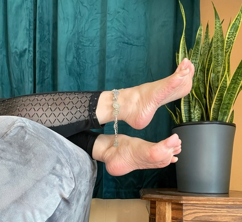 View lilmissnaaya2.0 OnlyFans videos and photos for free 

 picture 2