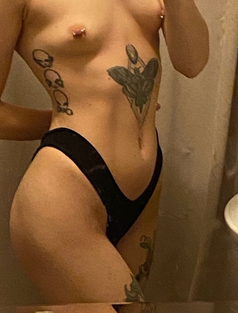 lilpalewitch OnlyFans Leak 

 picture 2