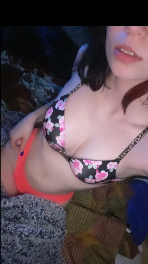 View lilxbhadie (Kenzie🌹) OnlyFans 18 Photos and 3 Videos for free 

 picture 2