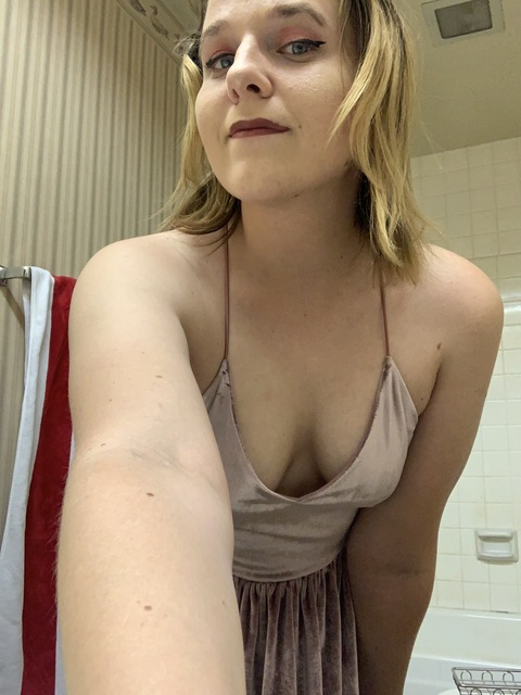 View lily-lila (Kelley) OnlyFans 19 Photos and 0 Videos gallery 

 picture 2