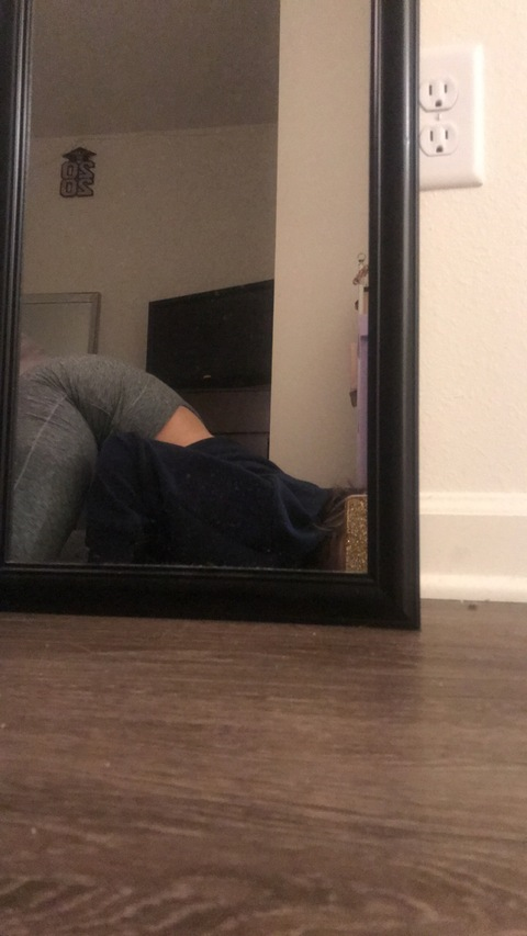 Onlyfans free content lin.slay 

 picture 2