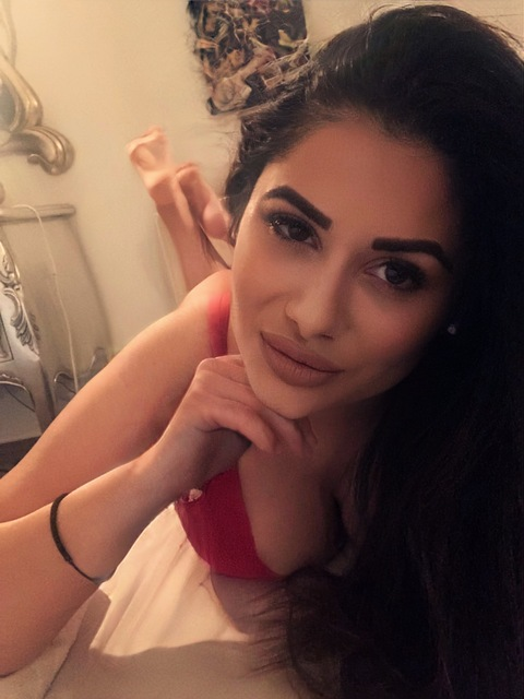 Download linett OnlyFans content for free 

 picture 2