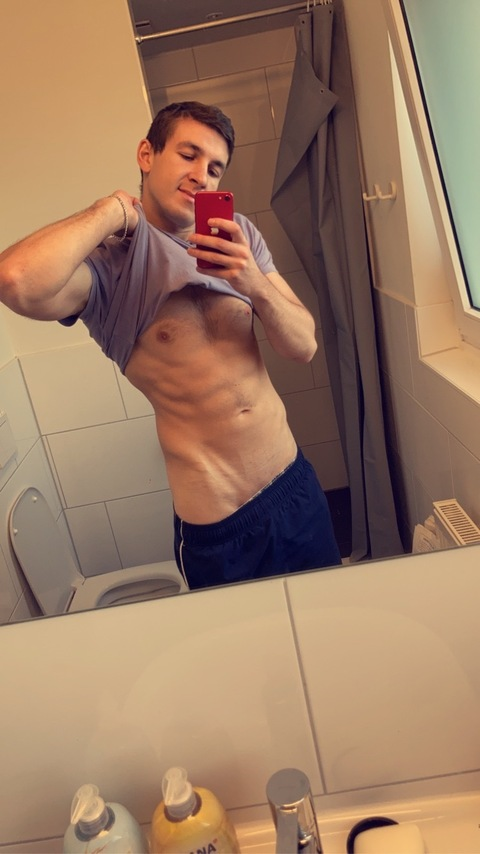 View Lio (lio.1919) OnlyFans 168 Photos and 27 Videos for free 

 picture 2