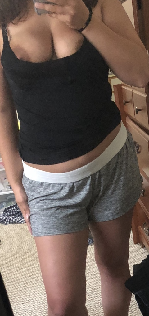 lionlynn (Lynn) OnlyFans Leaks 

 picture 2