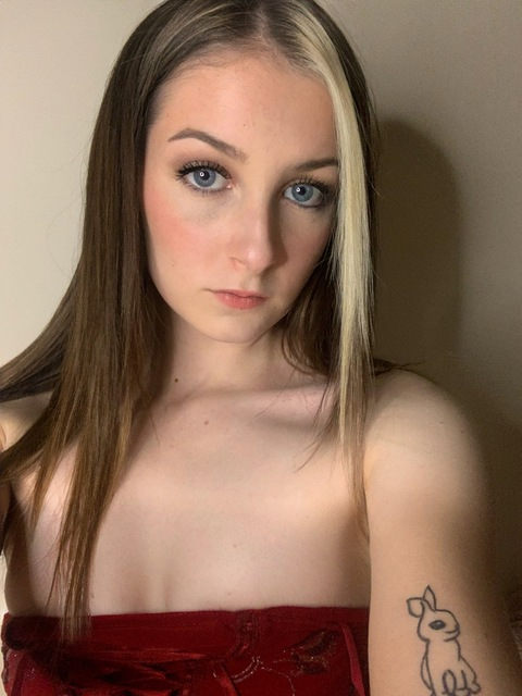 Free access to lipsyannjones (Lipsy Jones) Leaked OnlyFans 

 picture 2