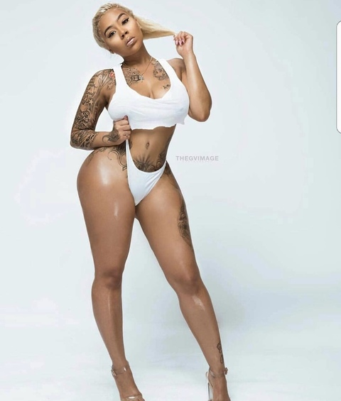 View Lishastackz (lishastackz) OnlyFans 20 Photos and 11 Videos leaks 

 picture 2