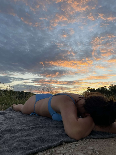little.brii OnlyFans Leaks (33 Photos and 0 Videos) 

 picture 2